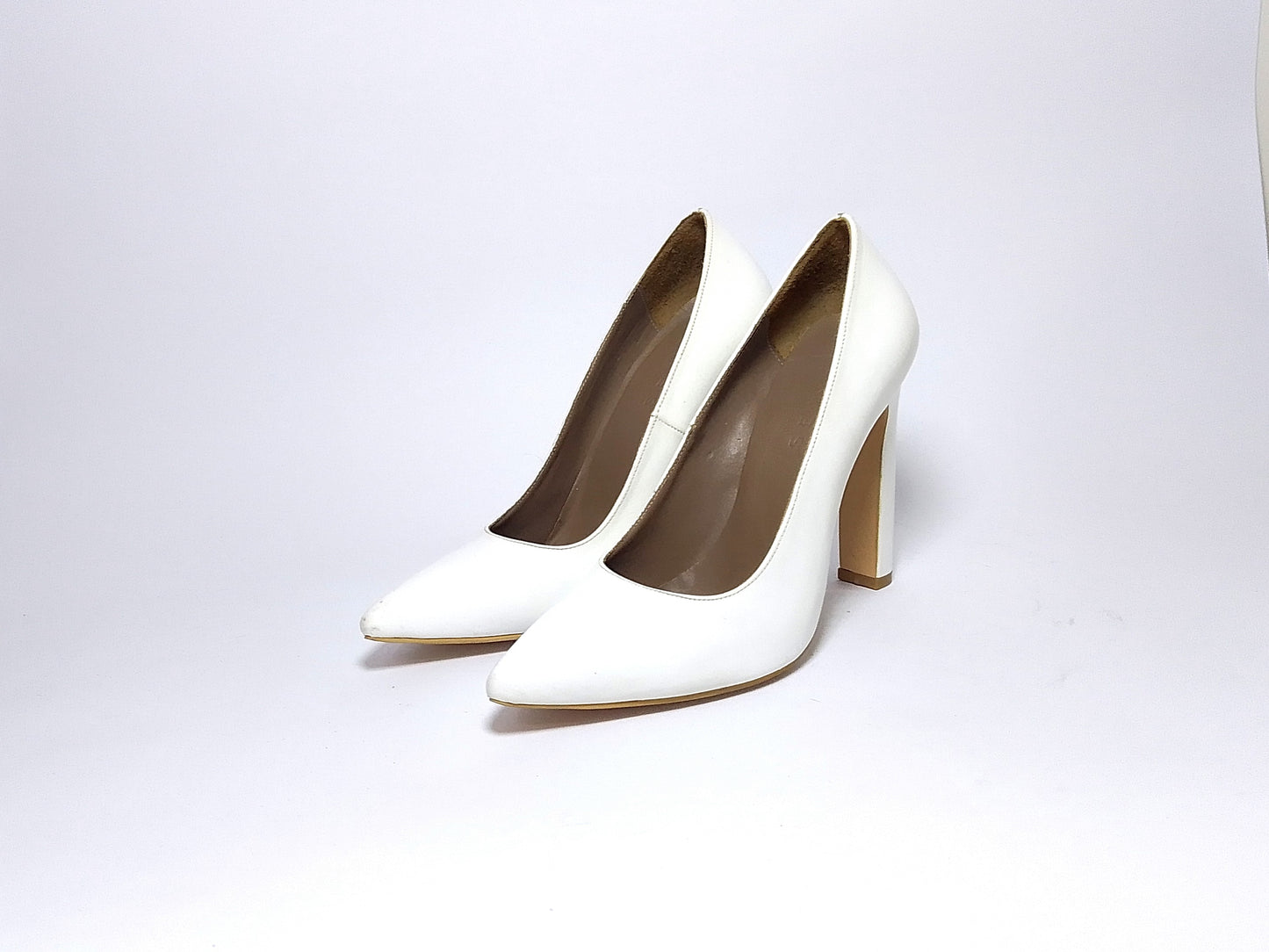 حذاء بكعب سميك أبيض 11 سم