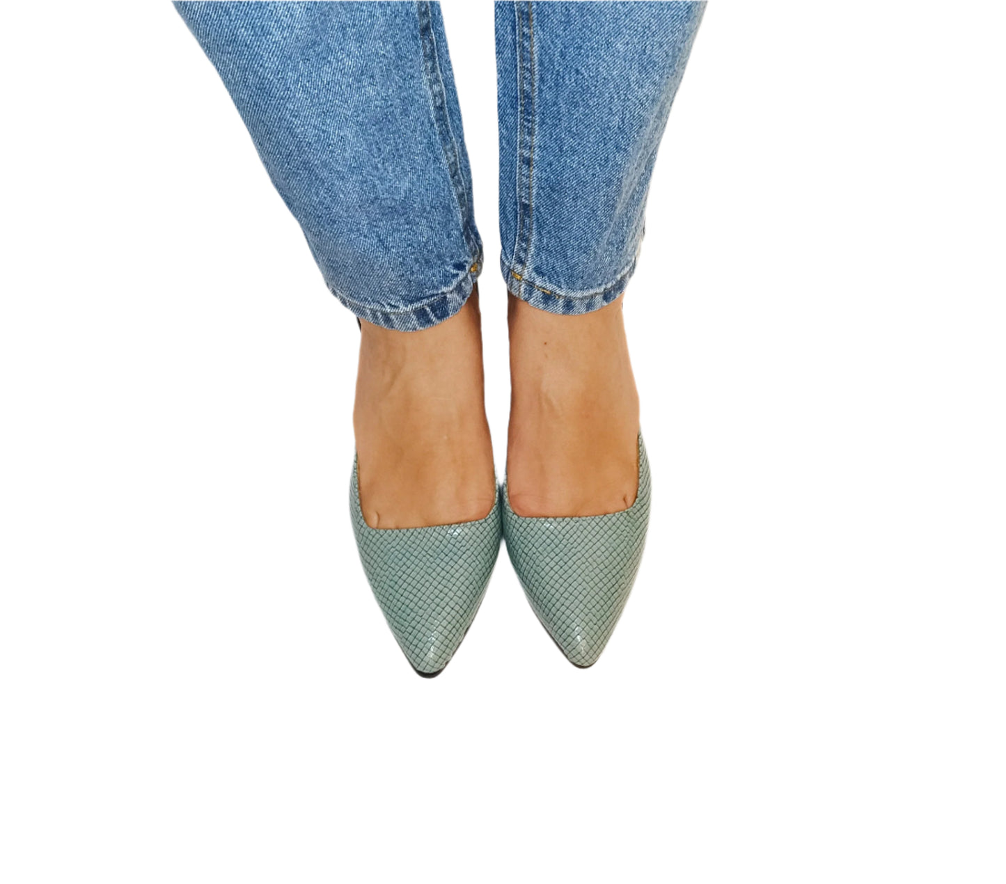 حذاء بكعب مدبب ثنائي اللون باللون الفيروزي، بكعب 5 سم