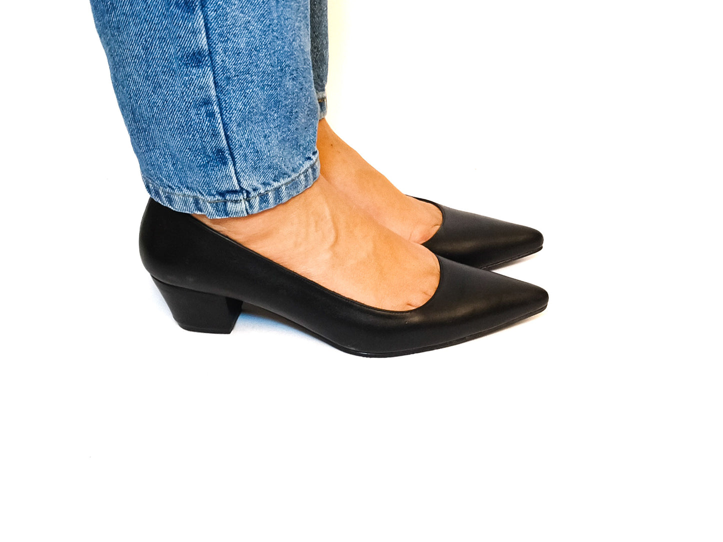 حذاء كلاسيكي أسود بكعب عريض 5 سم